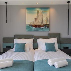 Luxury 5-Bedroom Villa with Sea-Views and Infinity Pool near Dubrovnik – Sleeps 10